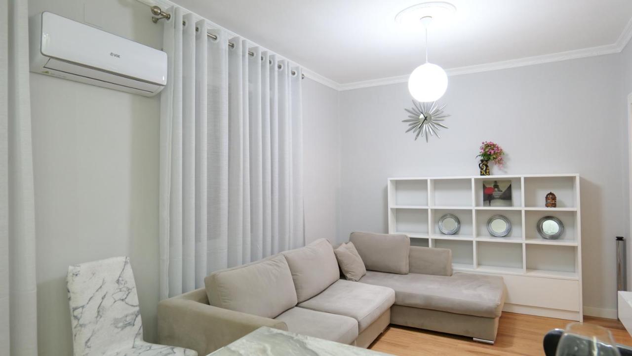 City Center Apartment Niko 04 ติรานา ภายนอก รูปภาพ