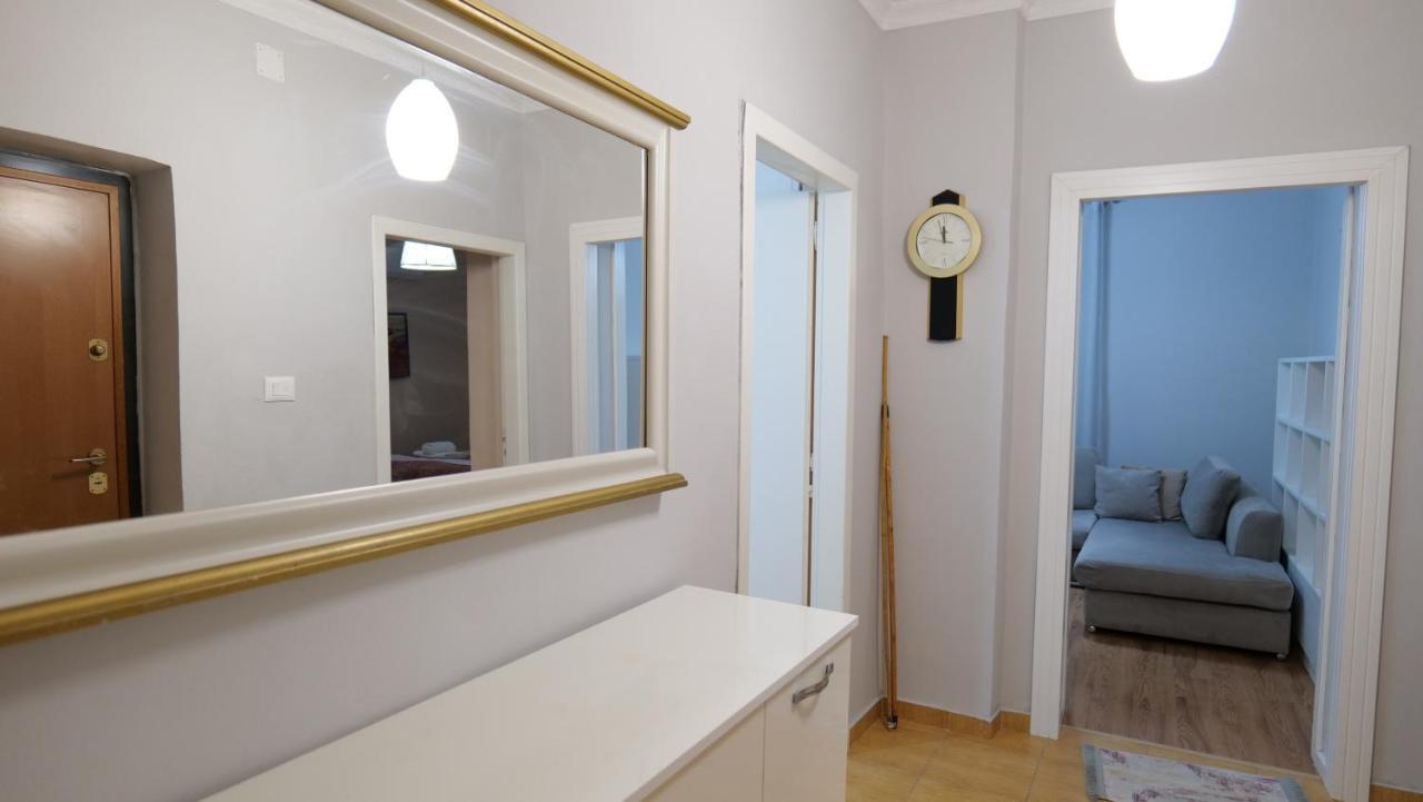 City Center Apartment Niko 04 ติรานา ภายนอก รูปภาพ
