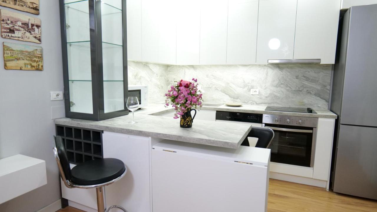 City Center Apartment Niko 04 ติรานา ภายนอก รูปภาพ