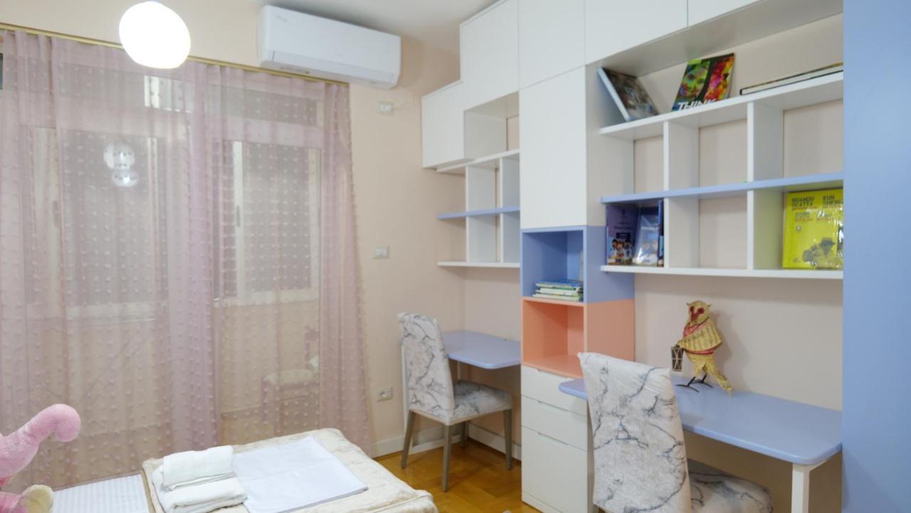 City Center Apartment Niko 04 ติรานา ภายนอก รูปภาพ