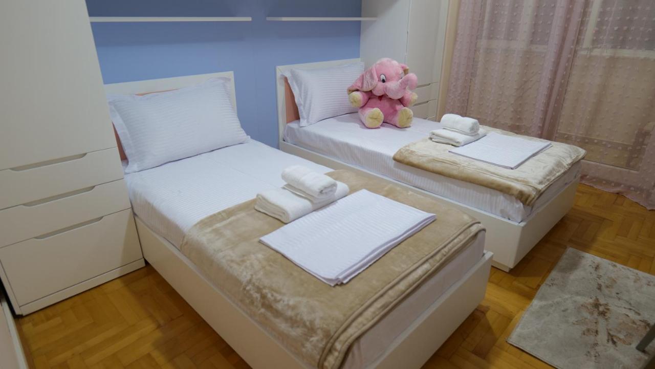City Center Apartment Niko 04 ติรานา ภายนอก รูปภาพ